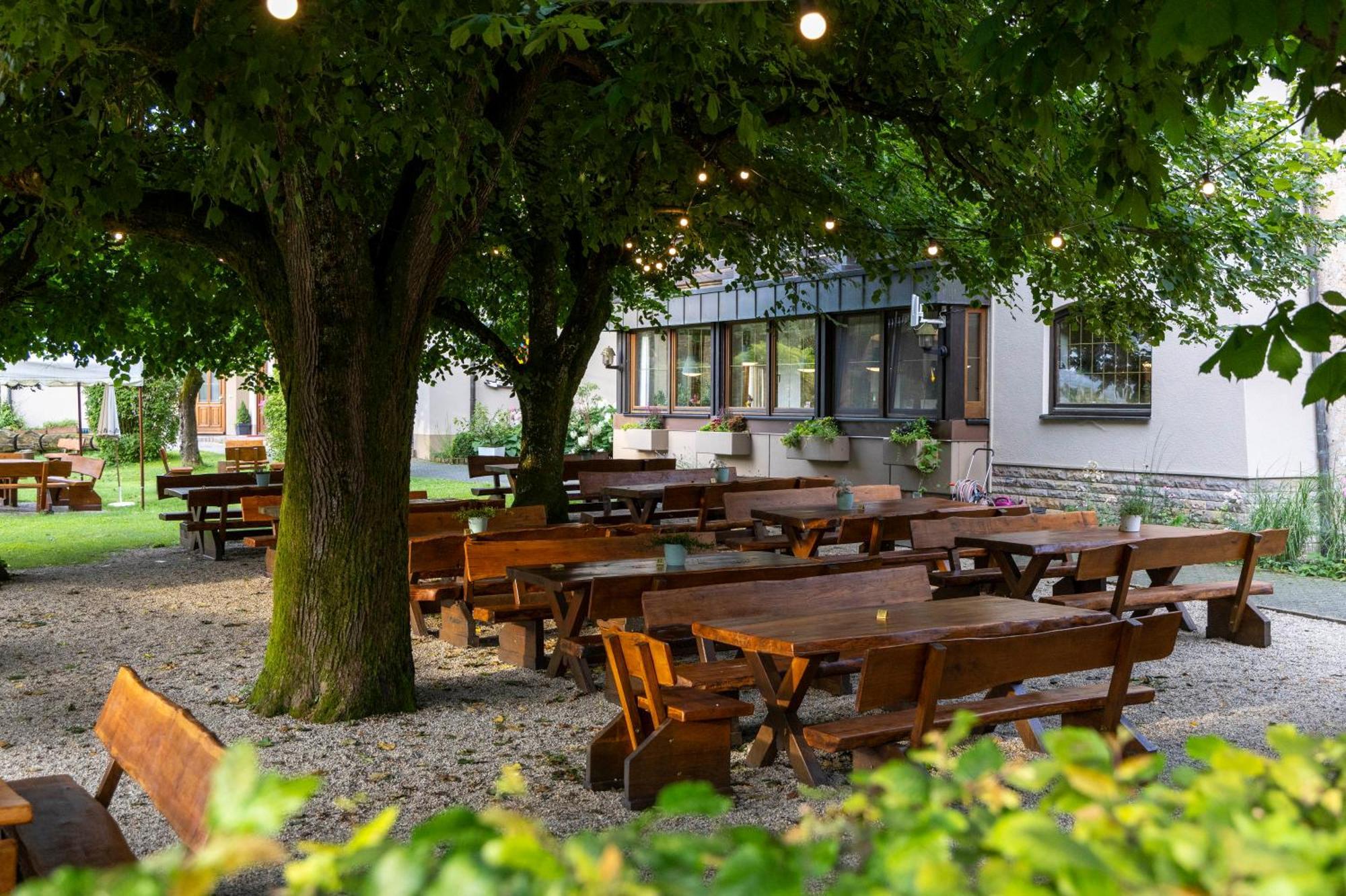 Hotel Lindenhof Hubmersberg Pommelsbrunn エクステリア 写真